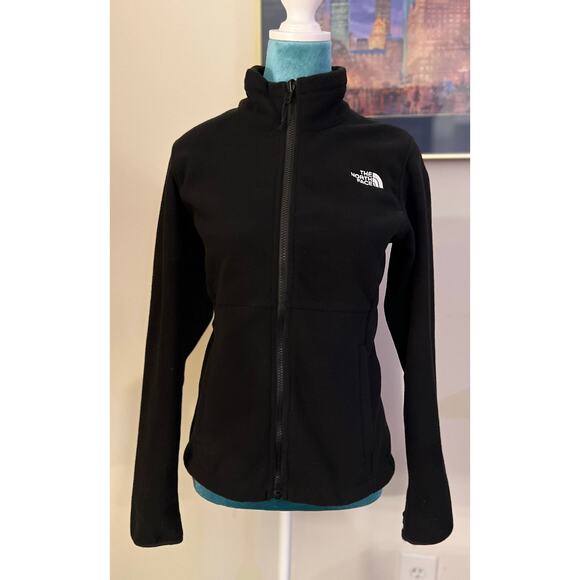 Black The Northface fleece jacket
Size￼sm
Excellent condition - Picture 3 of 8